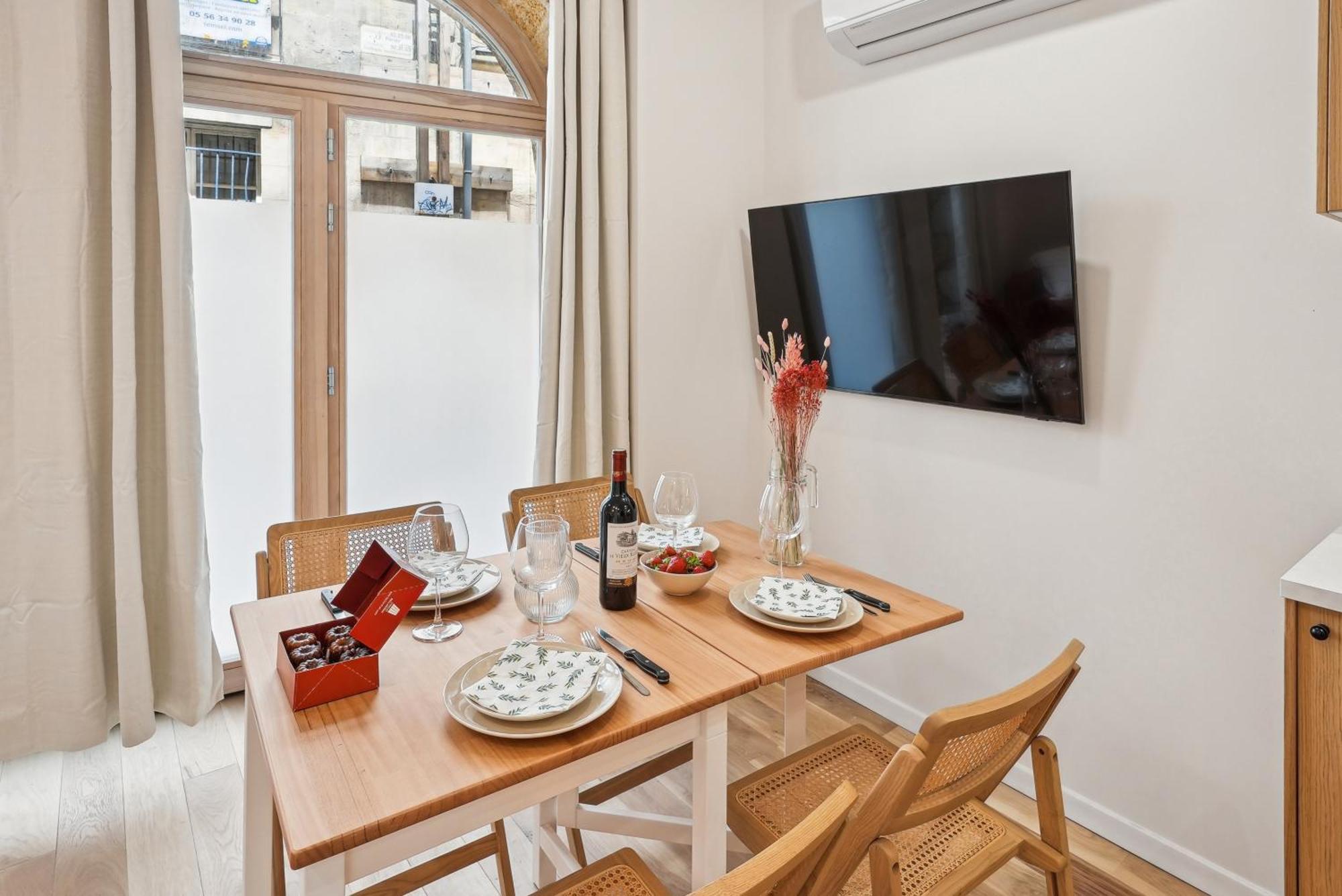 Lavie Maison Central & Hot Tub Bordeaux Bagian luar foto